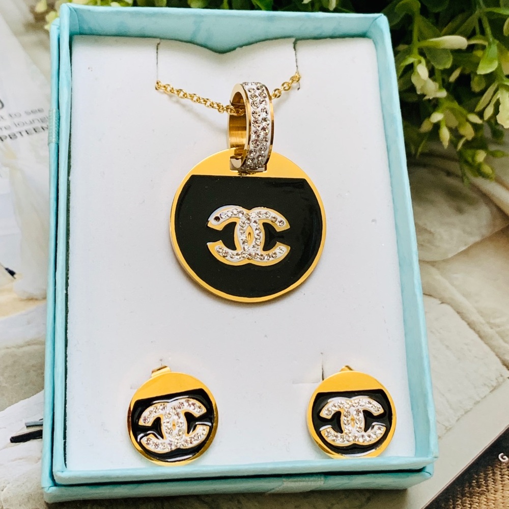 Stunning Set of Fashion Gold Plated Necklace in SS - Picture 3 of 8